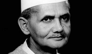 मुख्यमंत्री ने पूर्व प्रधानमंत्री स्वर्गीय  लाल बहादुर शास्त्री की जयंती पर उन्हें किया नमन