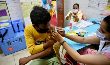 18-19 अक्टूबर तक 100 करोड़ कोरोना वैक्सीन डोज का जादुई आंकड़ा छू लेगा भारत : स्वास्थ्य मंत्रालय सूत्र