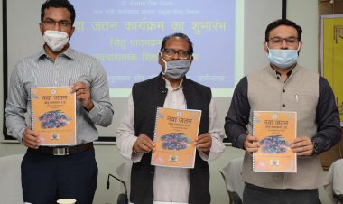 स्कूलों में नवा जतन से पढ़ाई में पिछड़े बच्चों का स्तर सुधारें: मंत्री डॉ. टेकाम