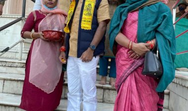 बस्तर के नेताओं ने जयपुर प्रवास के दौरान पुष्कर के श्री जगत पिता ब्रम्हा मंदिर में पूजा अर्चना कर लिया दर्शन लाभ.. अजमेर शरीफ में ख्वाजा की दरगाह पर चढ़ाई चादर,छत्तीसगढ़ प्रदेश सहित बस्तर में अमन चैन व खुशहाली की मांगी दुआ..