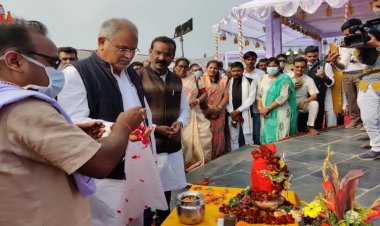 भूपेश बघेल ने साधा धर्मगुरू कालीचरण पर निशाना, कहा- हाफ पैंट नहीं रहा भारत का संस्कार