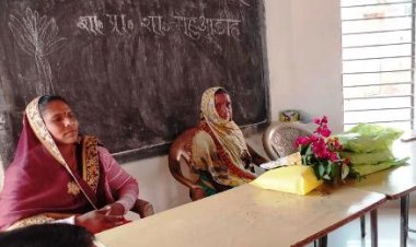 मिड डे मील रसोईया की अनूठी विदाई  नम थी सभी की आंखें