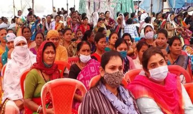 रायपुर में कर्मचारी संघ का धरना प्रदर्शन, 32 कर्मचारी संगठन मांगों पर अड़े