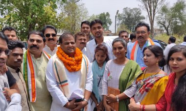 कांग्रेस प्रभारी डॉ चंदन यादव के बाराद्वार में डॉ  चौलेश्वर चंद्राकर के नेतृत्व में हुआ भव्य स्वागत