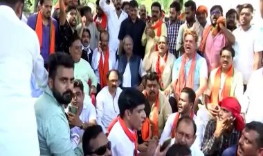 छत्तीसगढ़ में बीजेपी का जेल भरो आंदोलन, बृजमोहन अग्रवाल समेत कई नेता गिरफ्तार
