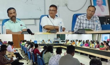 शिक्षक बच्चों को अनुशासन सिखाने स्वयं अनुशासित रहें : डॉ. एस. भारती दासन  बच्चे शिक्षकों को देखकर ही सीखते हैं : श्री राजेश सिंह राणा