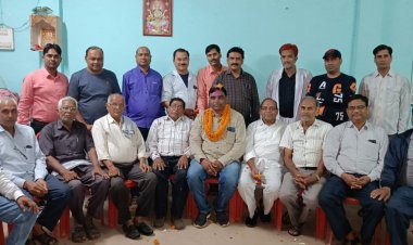 मनवा कुर्मी समाज नगर इकाई के निर्विरोध अध्यक्ष चुने गए  दीपक  टिकरिहा