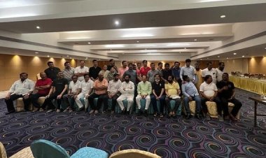 क्या CM पद छोड़ देंगे उद्धव ठाकरे? शाम 5 बजे शिवसेना विधायकों की बड़ी बैठक