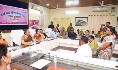 महिला आयोग के कार्यों को सरलतापूर्वक संचालित करने के लिए कलेक्ट्रेट में एक कमरा हुआ आरक्षित  आवेदिका पुत्री पटवारी पिता के विरुद्ध कर सकती हैं कलेक्टर से शिकायत  पट्टे की जमीन हड़पने का मामला-कलेक्टर ने कहा बिना अनुमति जमीन बेचना अमान्य