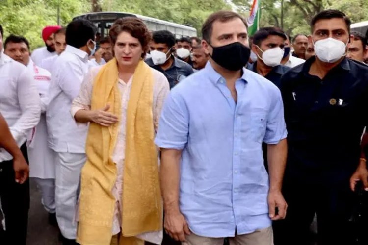 अधिकारी कर रहे पूछताछ, पार्टी कार्यकर्ताओं संग विरोध मार्च के बाद ED दफ्तर पहुंचे राहुल गांधी