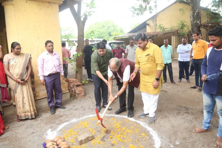 बृजमोहन ने किया सालेम कन्या स्कूल में  10 लाख से विधायक निधि से कक्ष निर्माण का भूमिपूजन