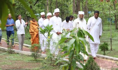 समय के सद्गुरु सद्विप्र समाज सेवा एवं सदगुरु कबीर सेना के संस्थापक स्वामी कृष्णानंद जी महाराज का गुरु पूर्णिमा पर्व पर छत्तीसगढ़ आगमन