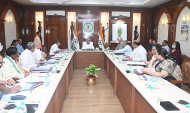 मंत्रिपरिषद की बैठक