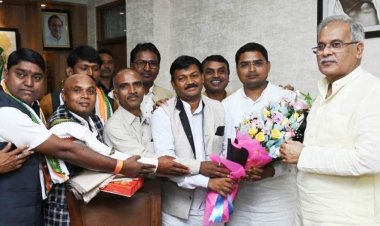 मुख्यमंत्री से धीवर महासभा के प्रतिनिधि मंडल ने  की सौजन्य मुलाकात