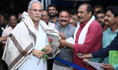 मुख्यमंत्री  भूपेश बघेल से मानिकपुरी पनिका समाज के प्रतिनिधि मण्डल ने की सौजन्य मुलाकात