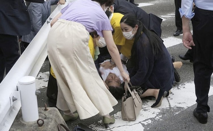 जापान के पूर्व PM शिंज़ो आबे को गोली लगी