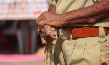 रेप की शिकायत करने पहुंची दलित नाबालिग को पूरी रात थाने में रखा, पीटा - थानेदार, 2 दरोगा निलंबित