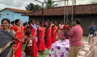 संसदीय सचिव यू. डी. मिंज ने किया विधानसभा क्षेत्र का सघन दौरा  महिला समूहों से आय बढ़ाने और योजनाओं के प्रगति हुई चर्चा