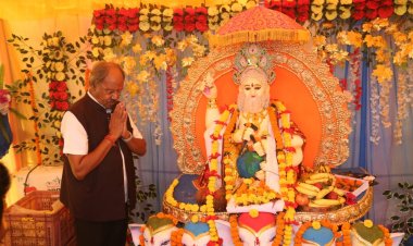 पूर्व मंत्री व विधायक बृजमोहन अग्रवाल की पेंटर मजदूर यूनियन संघ को सौगात   नए भवन निर्माण के लिए पेंटर मजदूर यूनियन संघ को 5 लाख रुपए की आर्थिक मदद देंगे पूर्व मंत्री बृजमोहन अग्रवाल