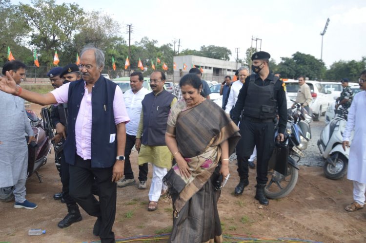 प्रदेश प्रभारी डी  पुरंदेश्वरी जी के साथ राष्ट्रीय अध्यक्ष जी के स्वागत व्यवस्थाओं का जायजा लिया।