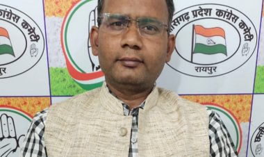 श्रमिकों के प्राइवेट फंड के पैसों को भी डकारने के फिराक में मोदी सरकार  मोदी राज में अब करोड़ों कामगारों के ईपीएफओ में जमा राशि पर ब्याज भी गायब