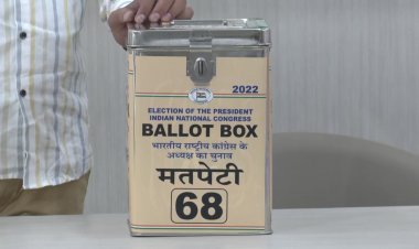 कांग्रेस की अंतरिम अध्यक्ष सोनिया गांधी ने किया मतदान