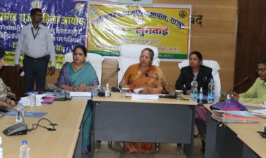 आवेदिका की शिकायत पर आयोग ने ग्राम नहरगांव के समाज प्रमुखों को सामाजिक बहिष्कार समाप्त करने दिए निर्देश