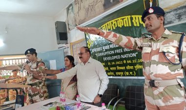 भा0ति0सी0पु0 के जवानों ने स्कूल के बच्चों को सर्तकता की दी जानकारी