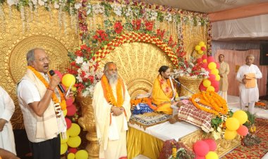 श्रीराम कथा एवं भव्य संत सम्मेलन में शामिल हुए पूर्व मंत्री व विधायक बृजमोहन अग्रवाल  दुधाधारी मठ द्वारा धर्म की रक्षा और समाज सेवा का काम लगातार हो रहा है: बृजमोहन अग्रवाल