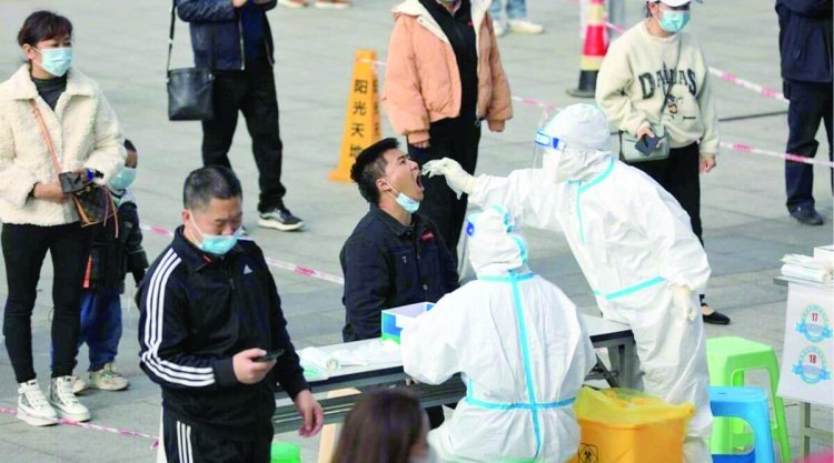 चीन में एक दिन में रेकॉर्ड 31 हजार से ज्यादा कोविड के मामले, जेंगझू में लॉकडाउन