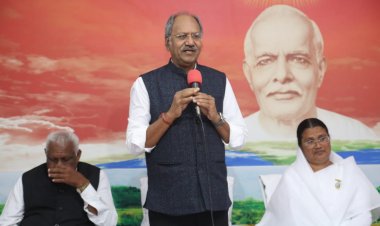 सरगुजा प्रवास पर पहुँचे बृजमोहन अग्रवाल, अम्बिकापुर में राजयोगिनी कमला दीदी को दी भावपूर्ण श्रद्धांजलि