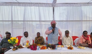 संसदीय सचिव यू. डी. मिंज ने  भिंजपुर मुख्य मार्ग से बाजार डांड दुलदुला का किया भूमि पूजन