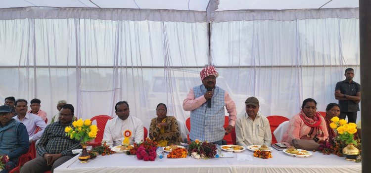 संसदीय सचिव यू. डी. मिंज ने  भिंजपुर मुख्य मार्ग से बाजार डांड दुलदुला का किया भूमि पूजन