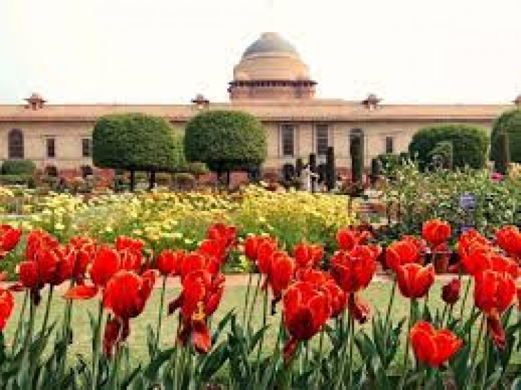 राष्ट्रपति भवन के मुगल गार्डन का नाम अमृत उद्यान रखा गया