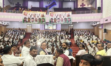 छत्तीसगढ़ प्रदेश कांग्रेस कमेटी पिछड़ा वर्ग विभाग द्वारा बिलासपुर के सिम्स आडिटोरियम में प्रदेश पदाधिकारियों का सम्मेलन
