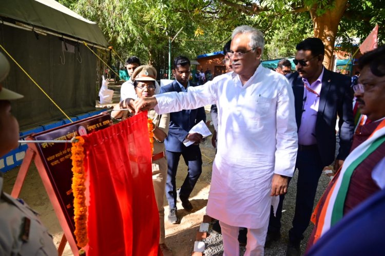 मुख्यमंत्री  भूपेश बघेल ने मयाली में मिट्टी के मड हाऊस का किया शुभारंभ