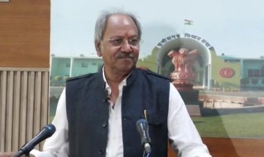 राज्यपाल के अभिभाषण पर बृजमोहन की प्रतिक्रिया- कांग्रेस सरकार राज्यपाल पद के विरुद्ध हाई कोर्ट जाती है और उनके अभिभाषण में अपना गुणगान करवाती है।