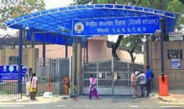 दिल्ली की तिहाड़ जेल में गैंगवार, प्रिंस तेवतिया की चाकुओं से गोदकर हत्या