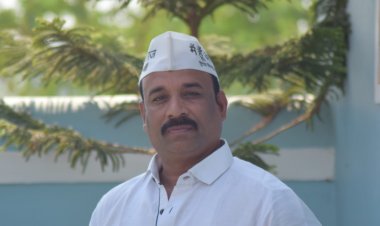 छत्तीसगढ़ में सड़कों पर गायों का बसेरा, प्रदेश के गौठान बने शोपीस