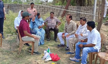 मुख्यमंत्री अधोसंरचना विकास योजना के तहत् 18.00 लाख रूपये के स्वीकृत विद्युतीकरण कार्य को नौटप्पा में खड़े होकर विधायक विकास उपाध्याय ने कराया