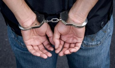 युवती ने युवक पर दर्ज कराया दुष्कर्म का केस, सेटलमेंट के लिए मांगे 10 लाख, नोट गिनते युवती को पुलिस ने रंगे हाथों पकड़ा