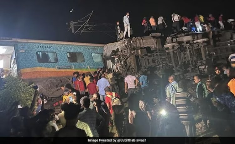 ओडिशा में माल गाड़ी से टकराई कोरोमंडल एक्सप्रेस, राहत और बचाव कार्य शुरू