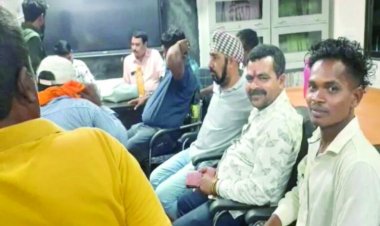 गर्ल्स टॉयलेट में घुस कर छात्राओं से छेड़छाड़ करने वाला स्वामी आत्मानंद स्कूल का शिक्षक निलंबित