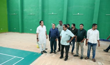 बाल गंगाधर तिलक वार्ड क्र.18 अंतर्गत जनता कॉलोनी में बैडमिंटन कोर्ट एवं टेबल टेनिस के तैयार होने के पूर्व किया औचक निरीक्षण, खेल एवं प्रशिक्षण की मिलेगी जल्द सौगात- विकास उपाध्याय