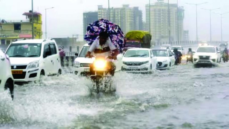 भारी बारिश से केरल में आठ लोगों की मौत, आज देश के कई राज्यों में भारी बारिश