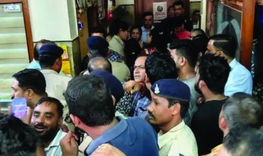 सांई सुश्रुषा अस्पताल में जिंदा बच्ची को मृत बताने पर परिजनों ने किया जमकर हंगामा