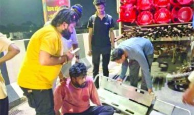 सुपेला फ्लाईओवर में बड़ा हादसा: पिकअप से भिड़ गया बाइक सवार, युवक के सीने में घुसा पाइप