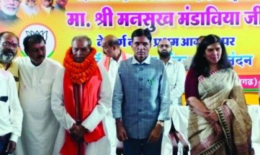 पाटन सहित दुर्ग जिले में कांग्रेस को जोर का झटका,पद्मश्री उषा बारले और दिग्गज कांग्रेस नेता मेहत्तर वर्मा का भाजपा प्रवेश