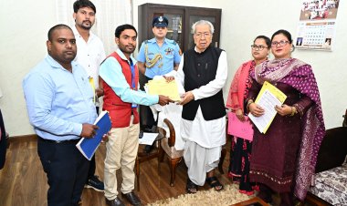 महाविद्यालयीन अतिथि व्याख्याता समूह छत्तीसगढ़ के प्रतिनिधिमंडल ने राज्यपाल श्री हरिचंदन से की सौजन्य भेंट