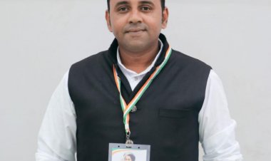 हाईटेक सुविधाओं से लैस भाजपा की परिवर्तन यात्रा का रथ देश की ग़रीबी को मुंह चिढ़ाने वाली यात्रा-जावेद खान